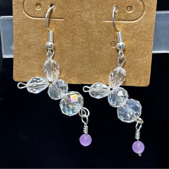 Cute crystal handmade bunny earrings. - Picture 1 of 3